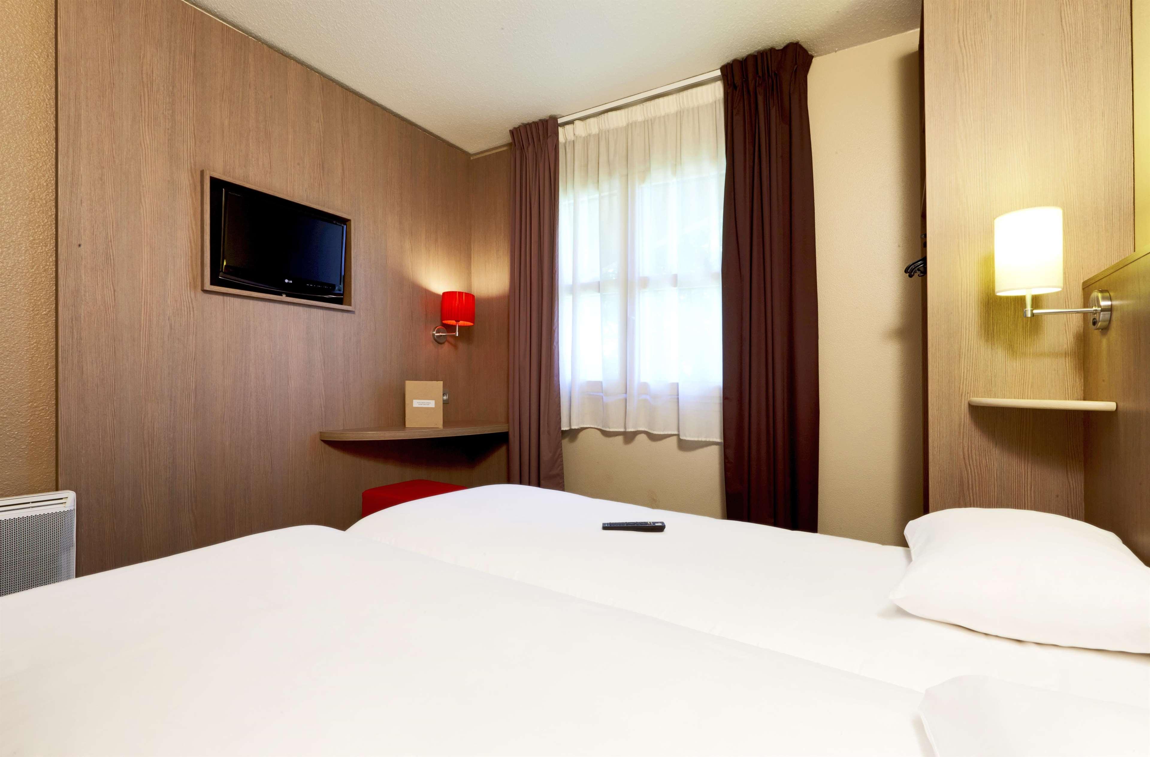 Brit Hotel Essentiel Cholet Zewnętrze zdjęcie