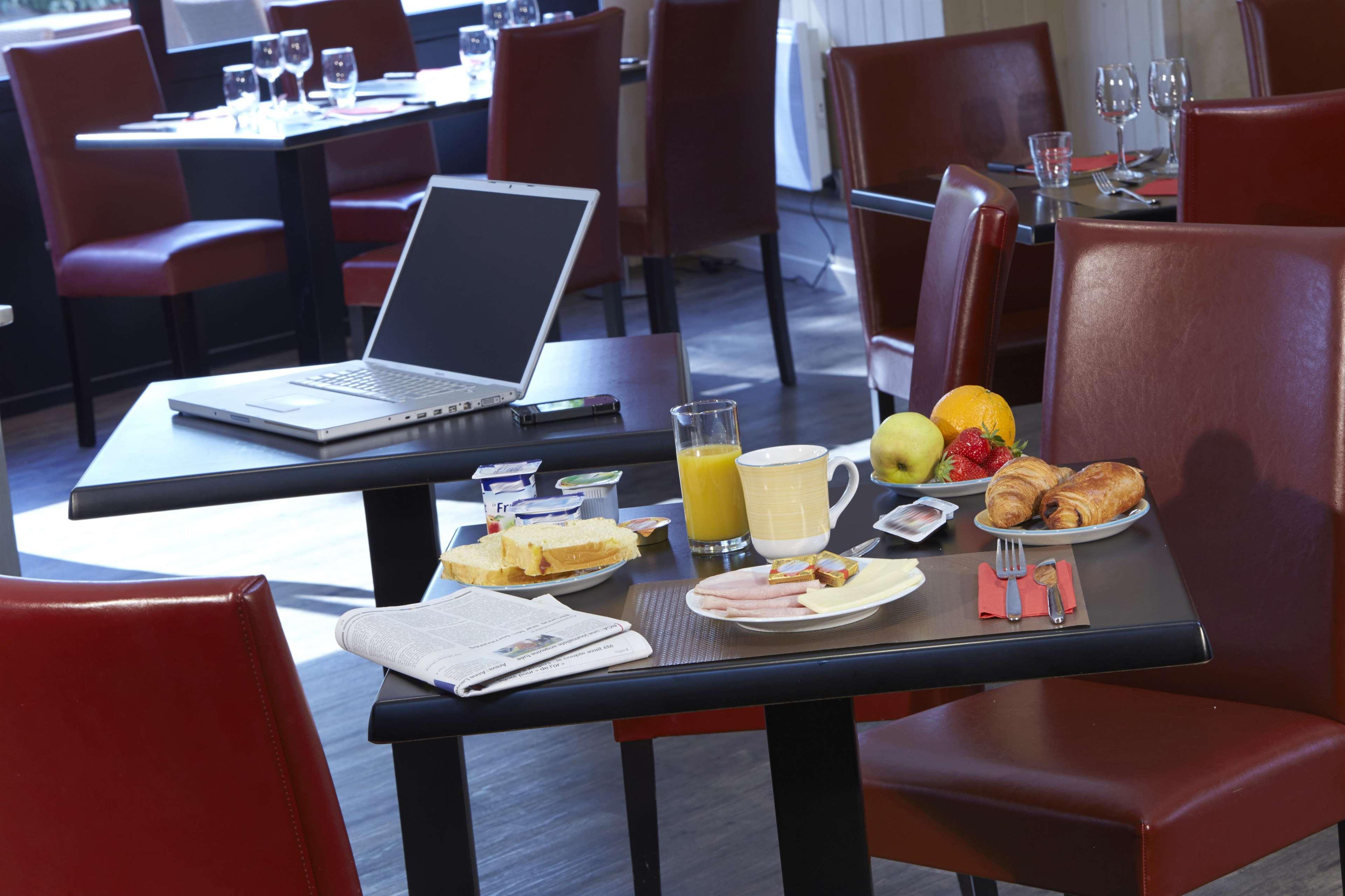 Brit Hotel Essentiel Cholet Zewnętrze zdjęcie